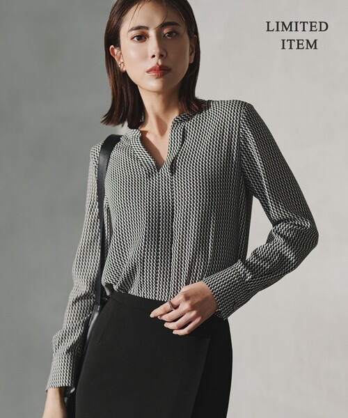 ICB（アイシービー） ブラウス シャツ BackSatinAmunzen キーネック
