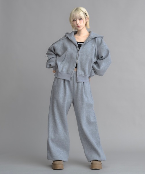 17HR（セブンティーンアワーズ） パーカー 「ユニセックス」コンパクト