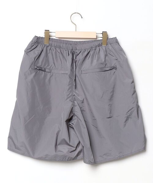 「BEAMS PLUS」 ショートパンツ LARGE グレー メンズの画像