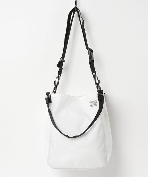 「FREDRIK PACKERS」 2WAYバッグ ONESIZE ベージュ レディース_画像6