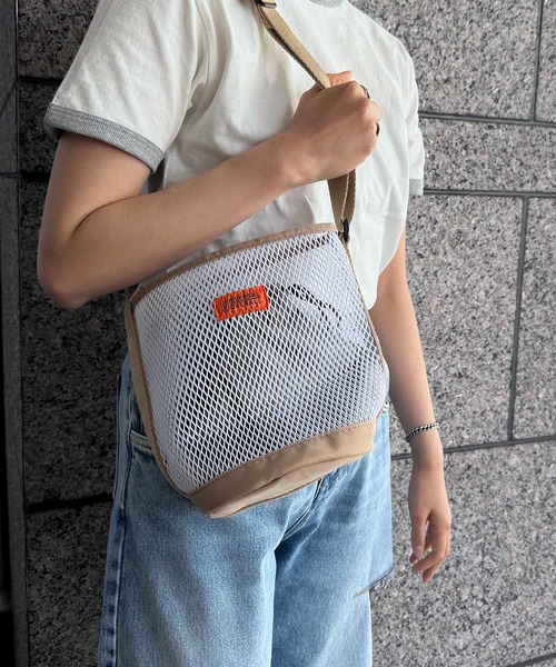 UNIVERSAL OVERALL ショルダーバッグ バッグ / UO ポーチイン