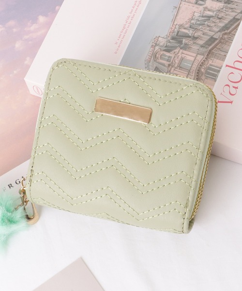 【未使用に近い】ラシット　2つ折り財布　ベビーピンク Lace Ladies（レースレディース） 二つ折り 二つ折り財布 財布 ファー