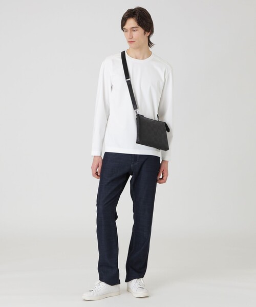 BLACK LABEL CRESTBRIDGE ショルダーバッグ エンボスチェック