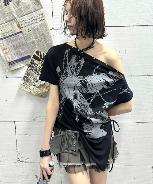 tシャツ 「Cest Nous」Off-shoulder ruched T-shirt / 「セヌー」オフショルダー半袖Tシャツ レディース