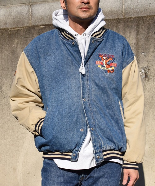 ディズニー　デニムスタジャン　90sビンテージ　ティガー　Lサイズ DISNEY VINTAGE スタジャン 「USED」90's Disney “Tigger” 中綿入り