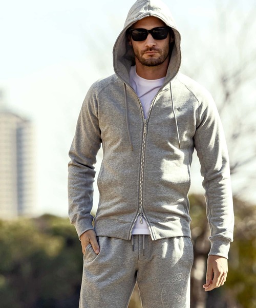 1PIU1UGUALE3 RELAX 「1PIU1UGUALE3 RELAX 」 ジップアップパーカー L