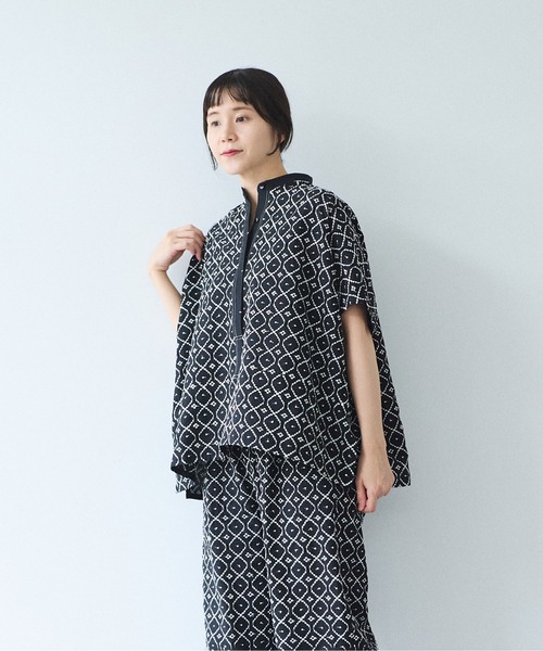 ブラウス シャツ 単色刺繍squareブラウス レディースの画像