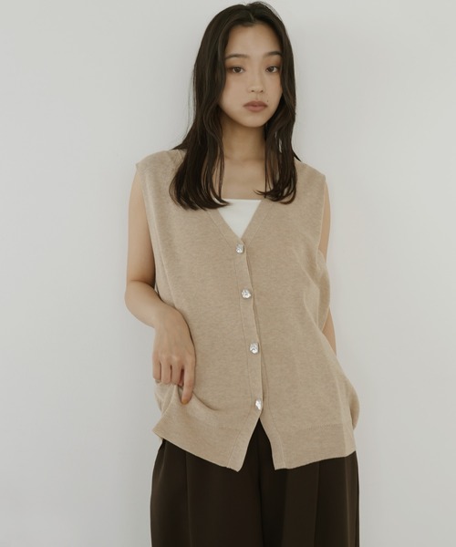 hellam（ヘラム） ベスト ジレ ニュアンスボタンVネックベスト