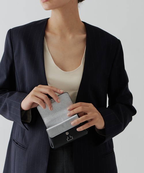 IACUCCI（イアクッチ） 二つ折り 二つ折り財布 財布 アバ バイカラー
