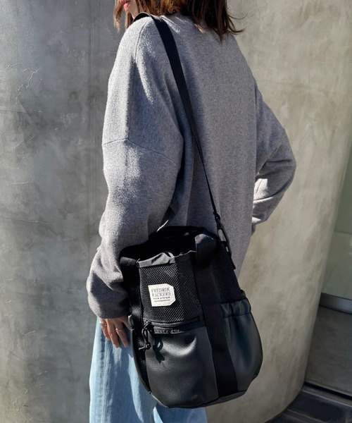FREDRIK PACKERS（フレドリックパッカーズ） ショルダーバッグ バッグ
