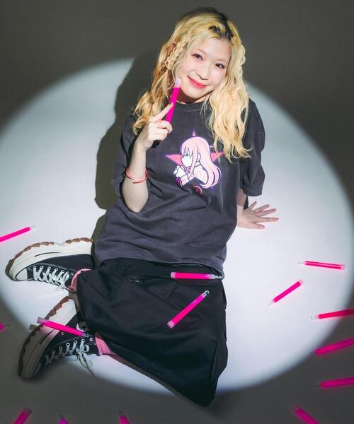 ぼっち・ざ・ろっく！　コンバース　美好よしみ　　ロンスリーブ　Tシャツ アニメ【ぼっち・ざ・ろっく！】【美好よしみ】「結束バンド