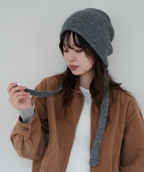 美品　キャピタル KAPITAL ポンポン付きニット帽　ネイビー　ハンドメイド Resurrection レザレクション ゴルフ トリプルポンポンニット ニット帽