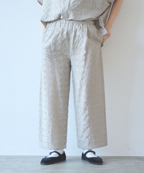 パンツ 単色刺繍wide pettit pants レディースの画像