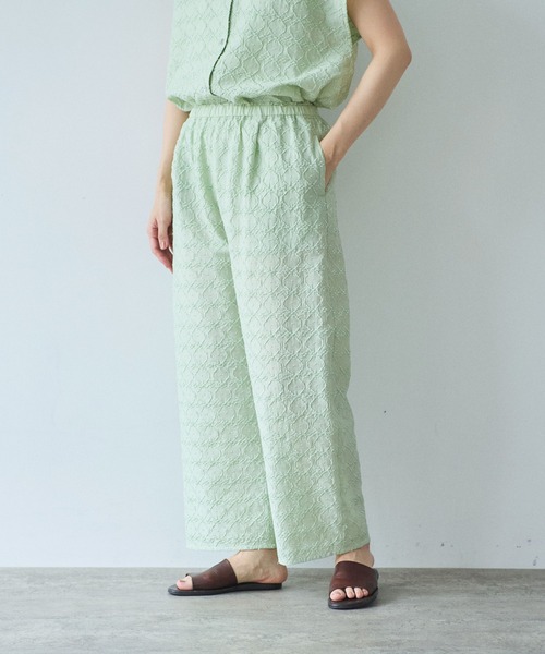 パンツ 単色刺繍wide pettit pants レディースの画像