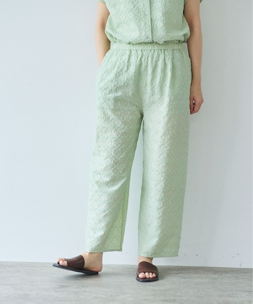 パンツ 単色刺繍wide pettit pants レディースの画像