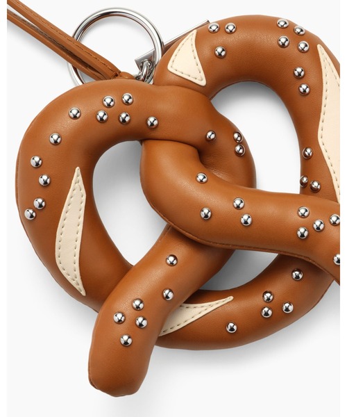 キーホルダー 「NEW」SOFT PRETZEL BAG CHARM/ソフト プレッツェル バッグ チャームの画像