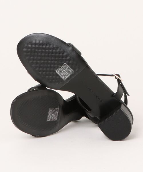 CHARLES ＆ KEITH（チャールズ&キース） サンダル ブロックヒール