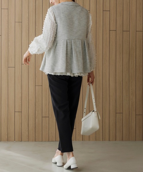 Sono ツイードジレ ベージュ Sono（ソーノ）の「【SONO/ソーノ】パールボタンツイードジレ【SONO