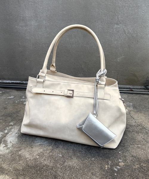 トートバッグ :「ZOZO限定」「ONOFF使用可能！A4サイズ収納可能！」ポーチ付きベルトデザインBAG レディースの画像