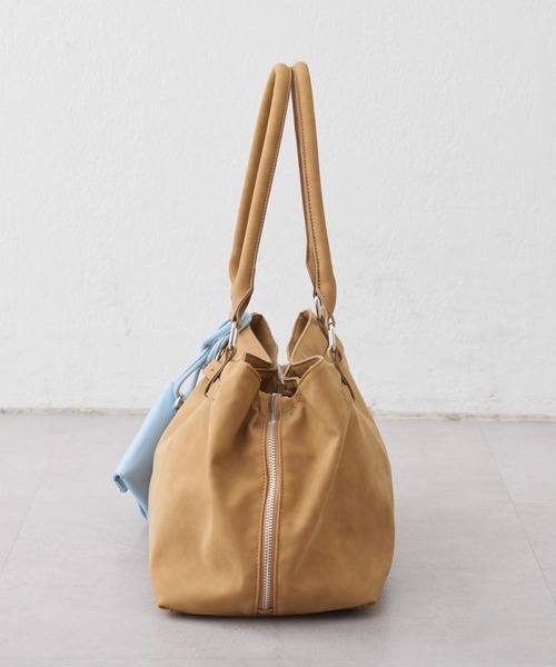 トートバッグ :「ZOZO限定」「ONOFF使用可能！A4サイズ収納可能！」ポーチ付きベルトデザインBAG レディースの画像