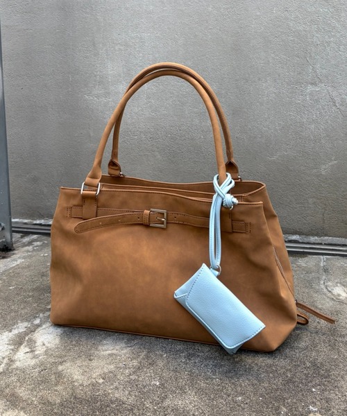 トートバッグ :「ZOZO限定」「ONOFF使用可能！A4サイズ収納可能！」ポーチ付きベルトデザインBAG レディースの画像