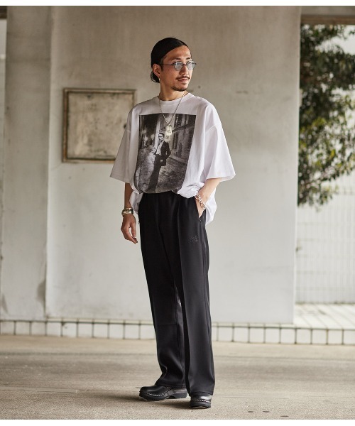 THE INTERNATIONAL ART COLLECTION tシャツ