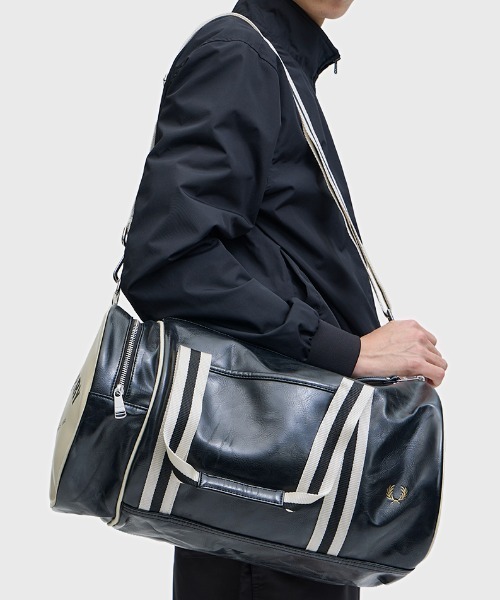 FRED PERRY（フレッドペリー） スポーツバッグ Classic Barrel Bag