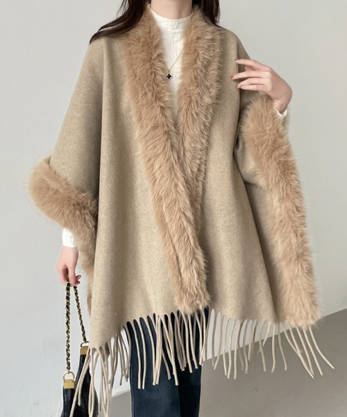 LOEWE ベージュ フリンジ ポンチョ emi+ ポンチョ フリンジファードッキングメルトンポンチョ レディース