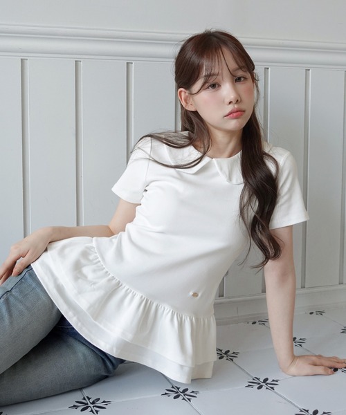 マーレット シャーリングフリル ペプラム半袖トップス白 S vc9 by muni:r tシャツ 半袖 「by muni:r LOGO」カラーフリルペプラムT