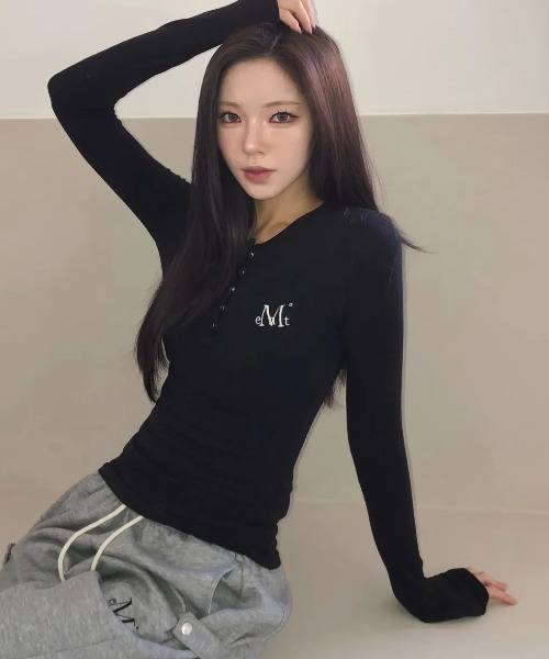 MUCENT（ムセント） tシャツ 「日本未発売/WEB限定」/スナップボタン