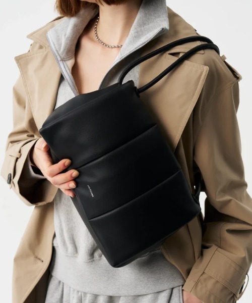 ❤️美品❤️ADD CULUMN レザーショルダーバック・ボディバック 2way ADD CULUMN（アドカラム） ショルダーバッグ バッグ 「ADD CULUMN