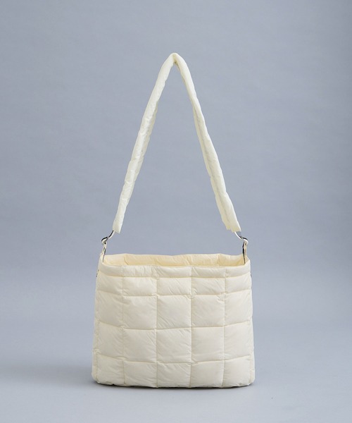 極美品　ビューティフルピープル　別注　キルティング　パデッドショルダーバッグ beautiful people（ビューティフルピープル） ショルダーバッグ FREE