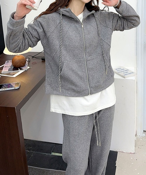 aimoha（アイモハ） セットアップ シンプルデザインジップアップ