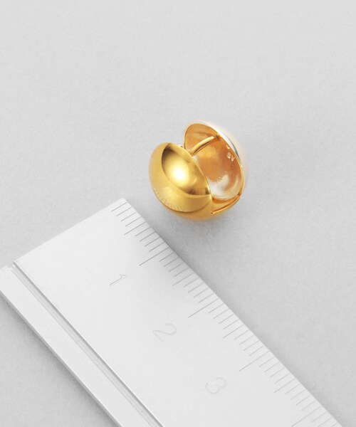 ピアス シルバー コンビカラー ハギーピアス ボールS レディースの画像