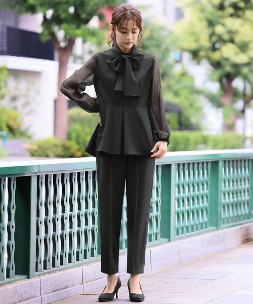 新品タグ付き　a.v.v ペプラムブラウス・パンツセットアップ 7部袖ペプラムブラウス&パンツセットアップスーツレディース