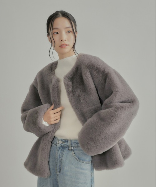 Olu. ノーカラーコート コート フラッフィーフェイクファー