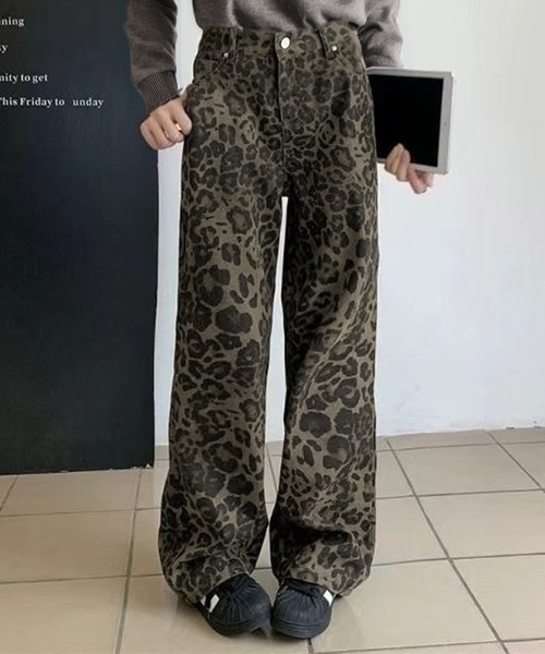 SpRay（スプレイ） パンツ ヒョウ柄ストレートパンツ レディース