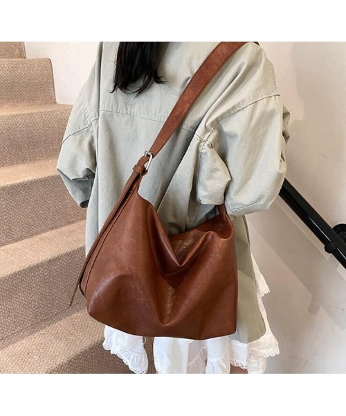 Sakka ショルダーバッグ バッグ PUレザー シンプルショルダーバッグ