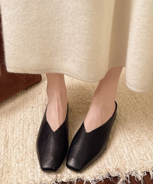 パンプス Vカット スクエアトゥ レザー調 ぺたんこパンプス : ZOZOTOWN