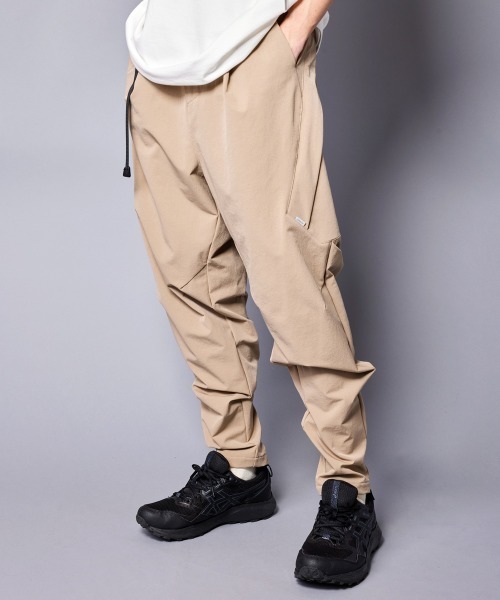 Y-3　テーパードパンツ　テック Y-3 ENGINEERED 3-STRIPES STRAIGHT LEG TRACK PANTS トラック