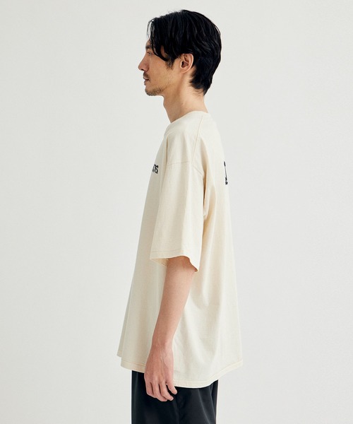 【関税込み】nanamica ベージュ OOAL Tシャツ nanamica OOAL Graphic Tee Beige（ナナミカ OOAL グラフィック