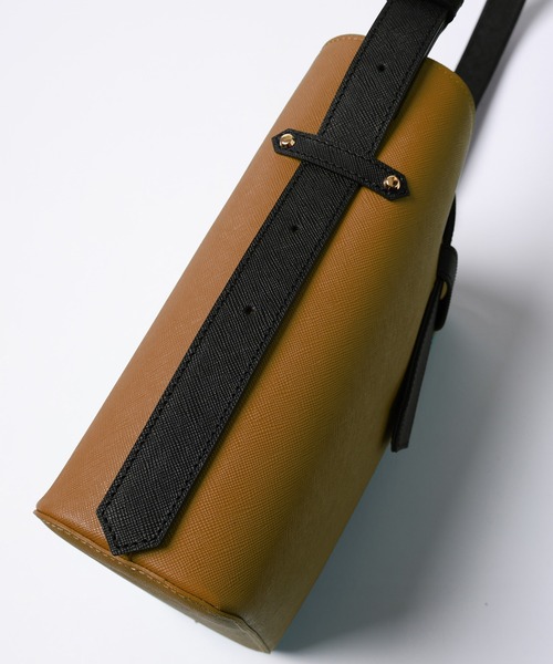 ショルダーバッグ Leather Flap Bucket Bag メンズ レディースの画像