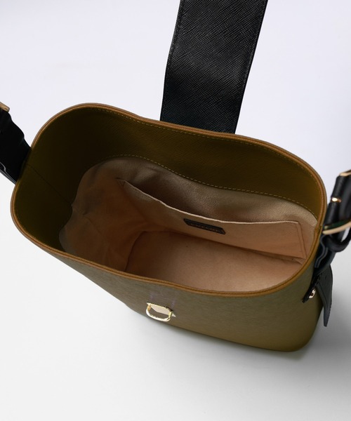 ショルダーバッグ Leather Flap Bucket Bag メンズ レディースの画像