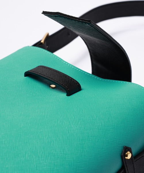 CULLNI（クルニ） ショルダーバッグ Leather Flap Bucket Bag メンズ