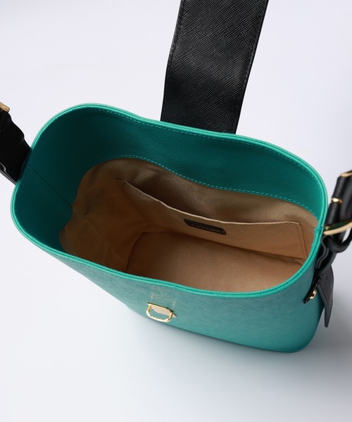 CULLNI（クルニ） ショルダーバッグ Leather Flap Bucket Bag メンズ