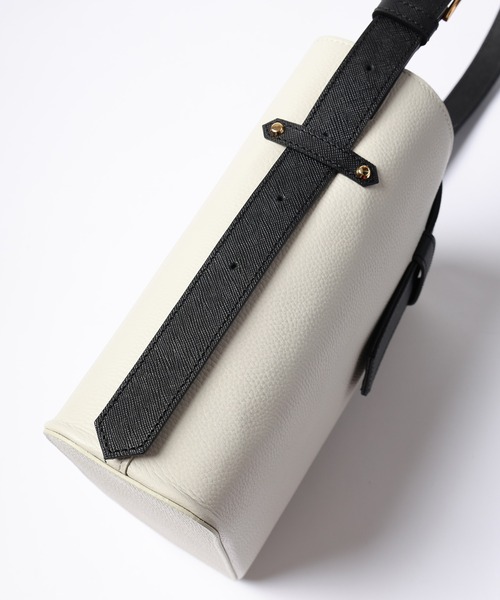 CULLNI（クルニ） ショルダーバッグ Leather Flap Bucket Bag メンズ