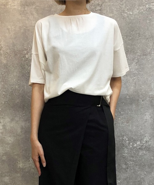 Audrey and John Wad tシャツ クルーネックバックボタンTシャツ