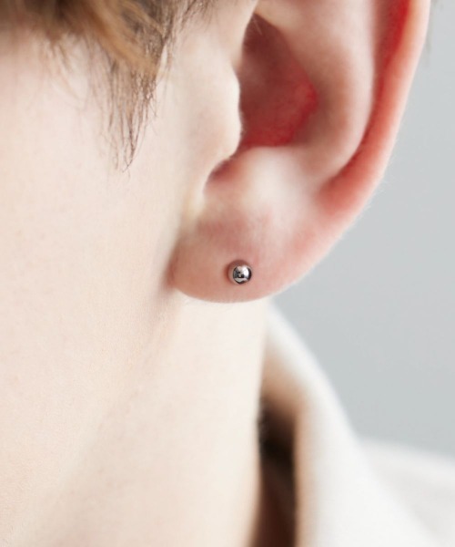4℃ HOMME+（ヨンドシーオムプラス） ピアス プラチナ ピアス/片耳用