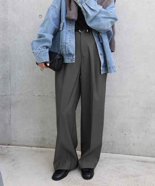 2枚のズボンと、2枚のパンツです。LL andme（アンドミー） スラックス パンツ 2タックセミワイドロング