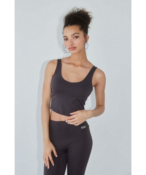 タンクトップ ノースリーブ Wellness Padded Cropped Tank Top /UVカットパッドinタンク レディース ALEXIA STAM タンクトップ ノースリーブ Wellness Padded